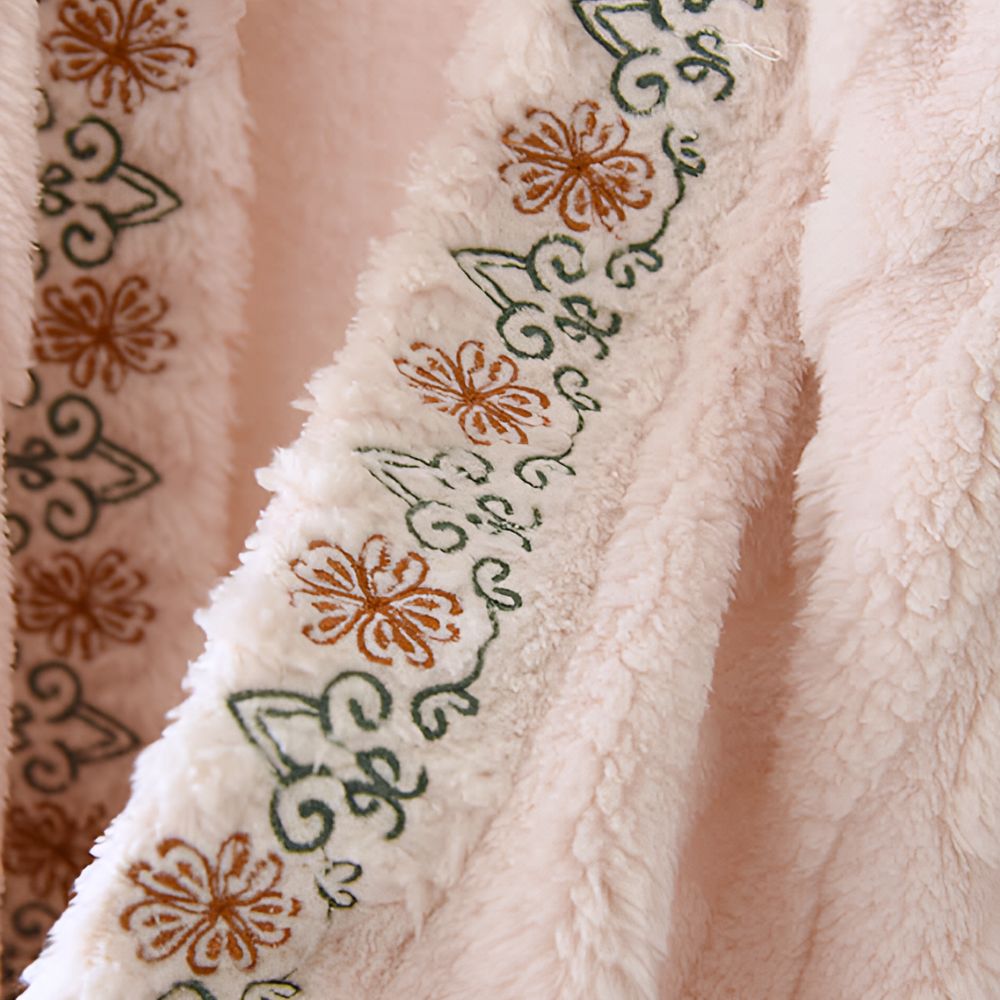 Brodert varmt sjal i fleece
