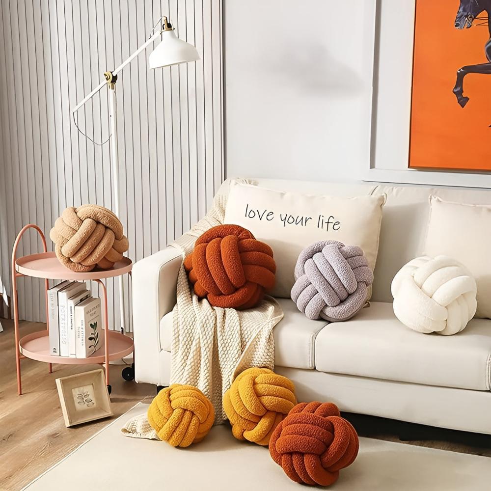 Knyttet pute i bouclé – Ginger ColoRød