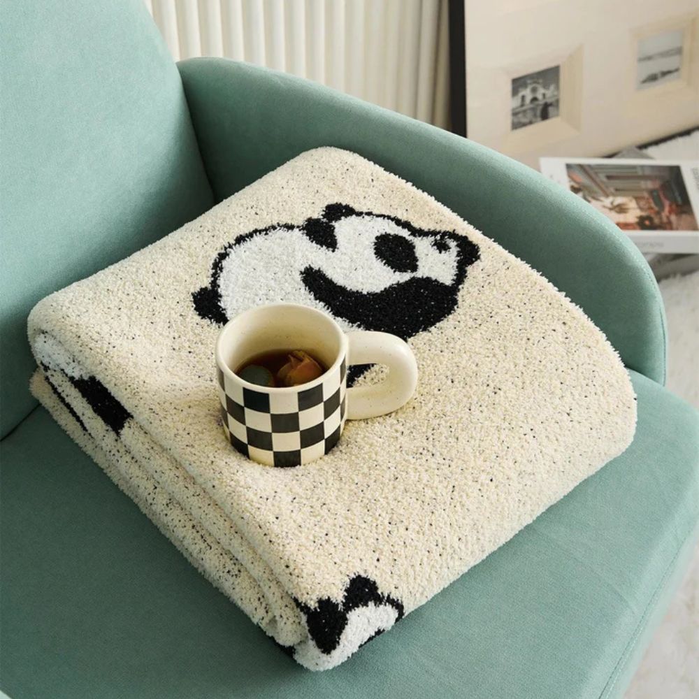 Kawaii strikkepledd med panda