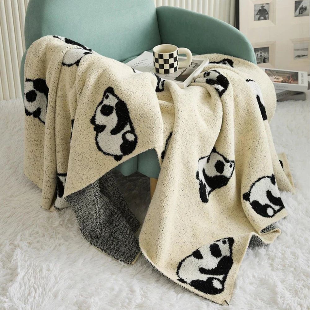 Kawaii strikkepledd med panda – MoonLys Panda