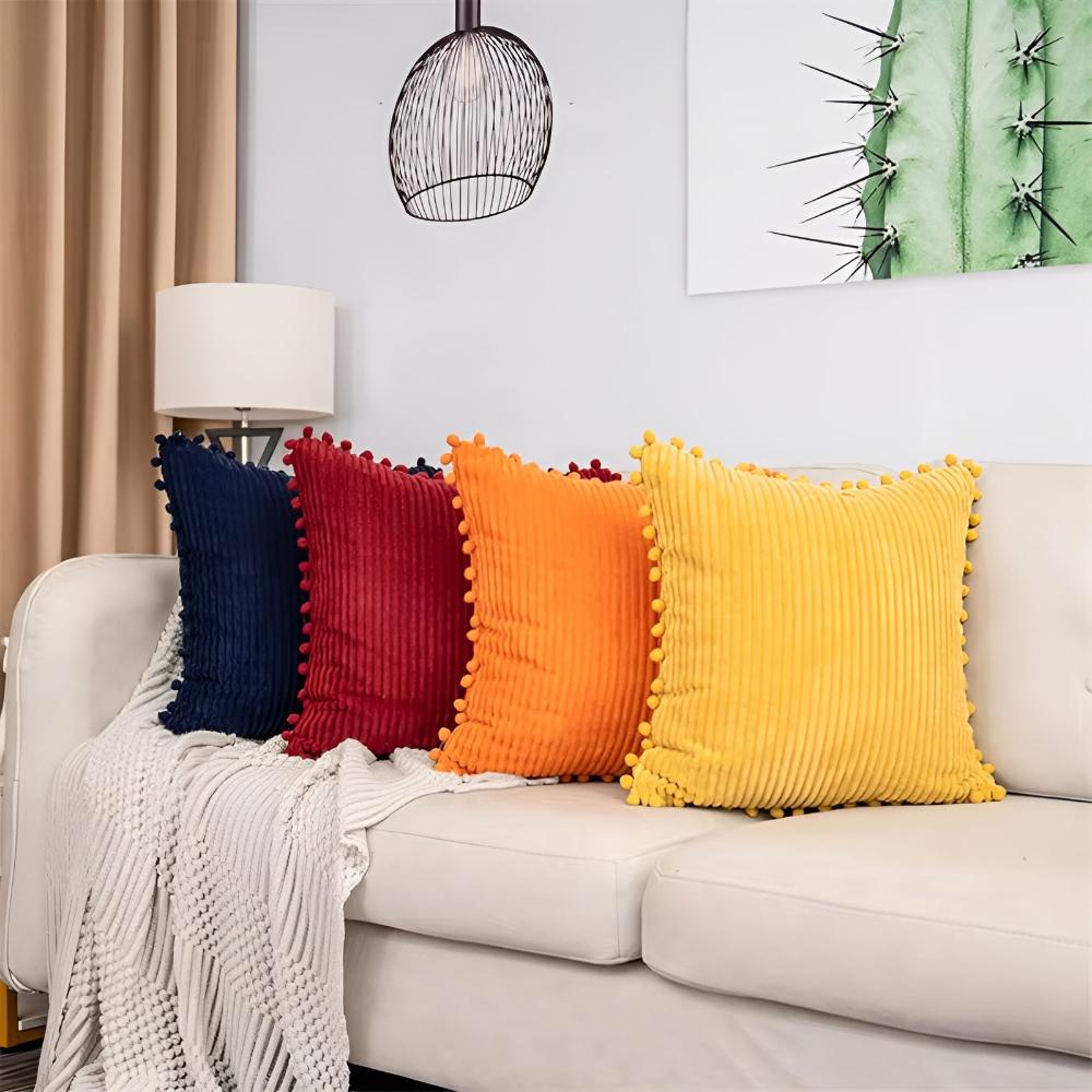 Ribbet plysj-putetrekk med pomponger – Beige