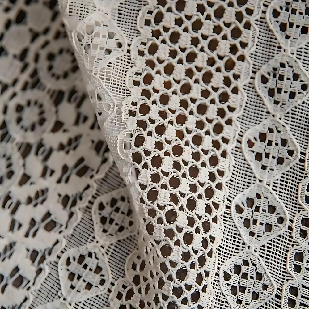 Elegant heklet boho-gardin