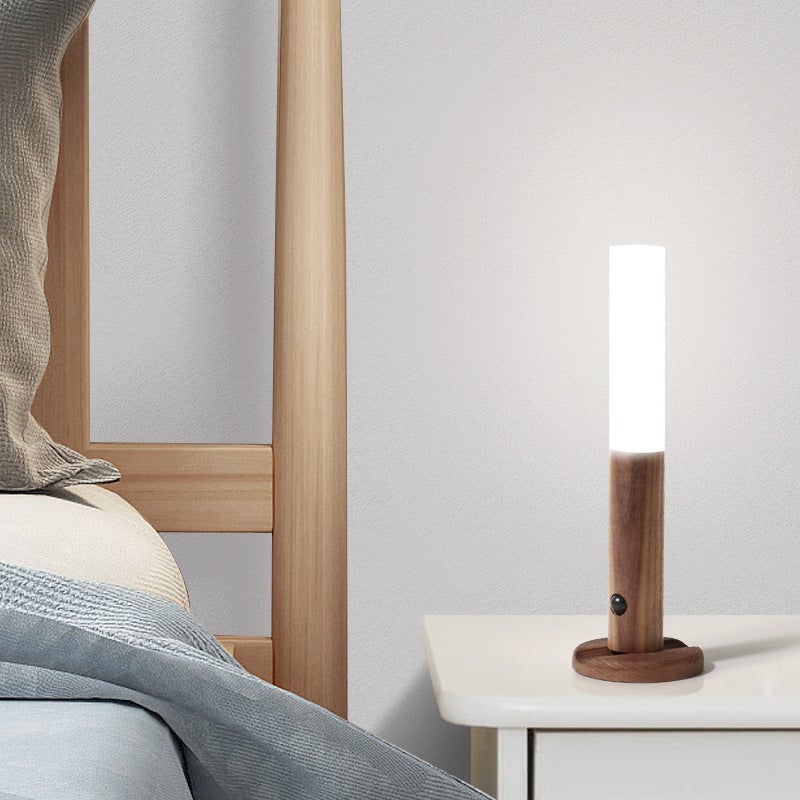 360° roterbar LED - vegglampe i tre - NordHjem
