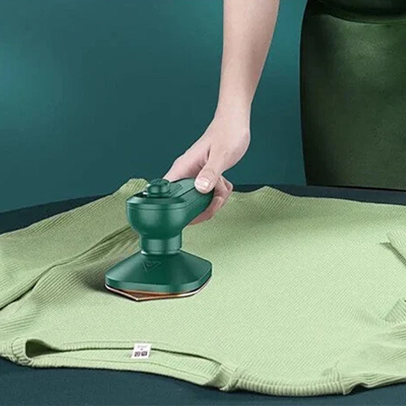 Bærbart mini strygejern med dampgenerator