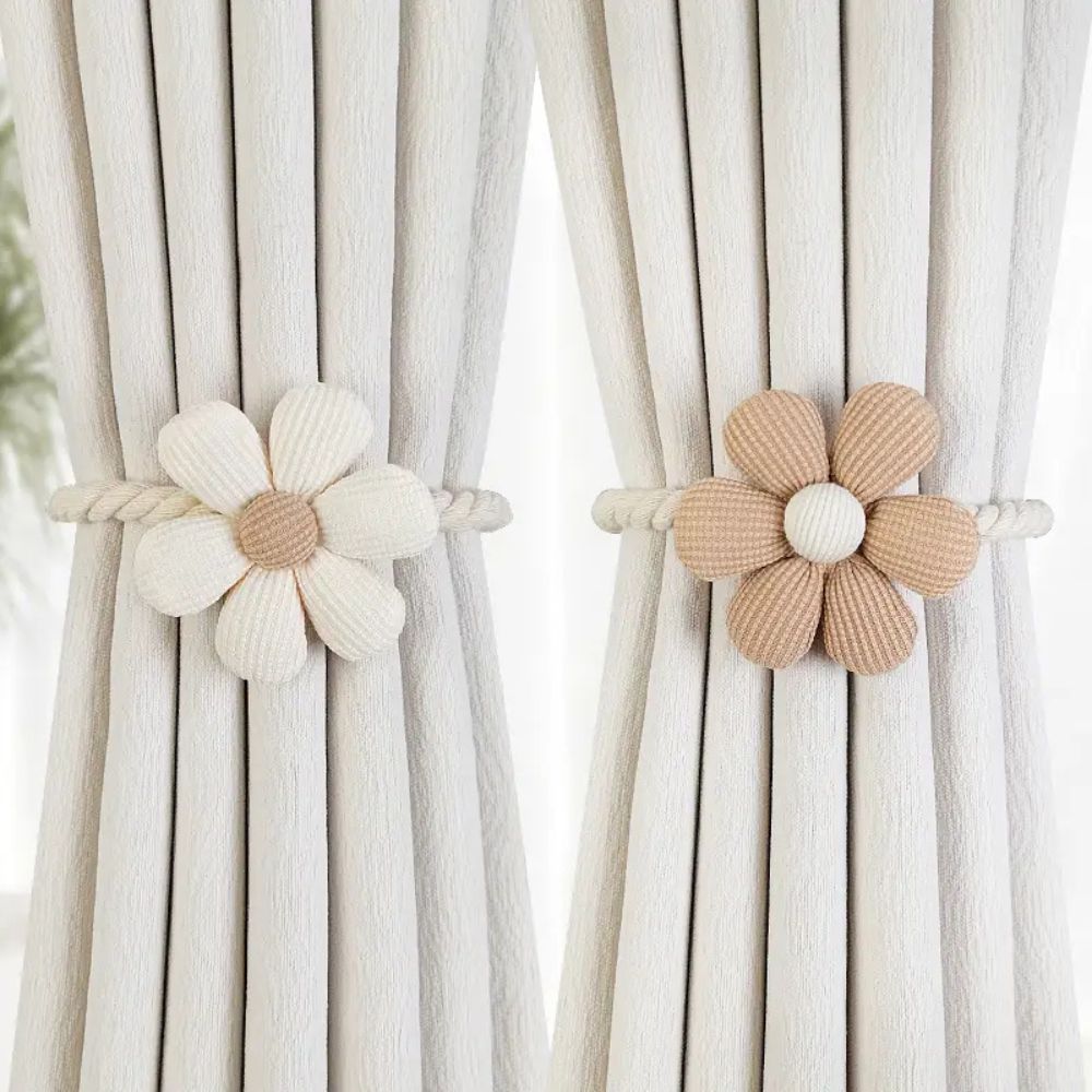 Magnetisk gardinholder med delikate blomster | Sett med 2 – Beige