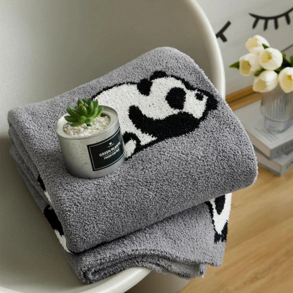 Kawaii strikkepledd med panda