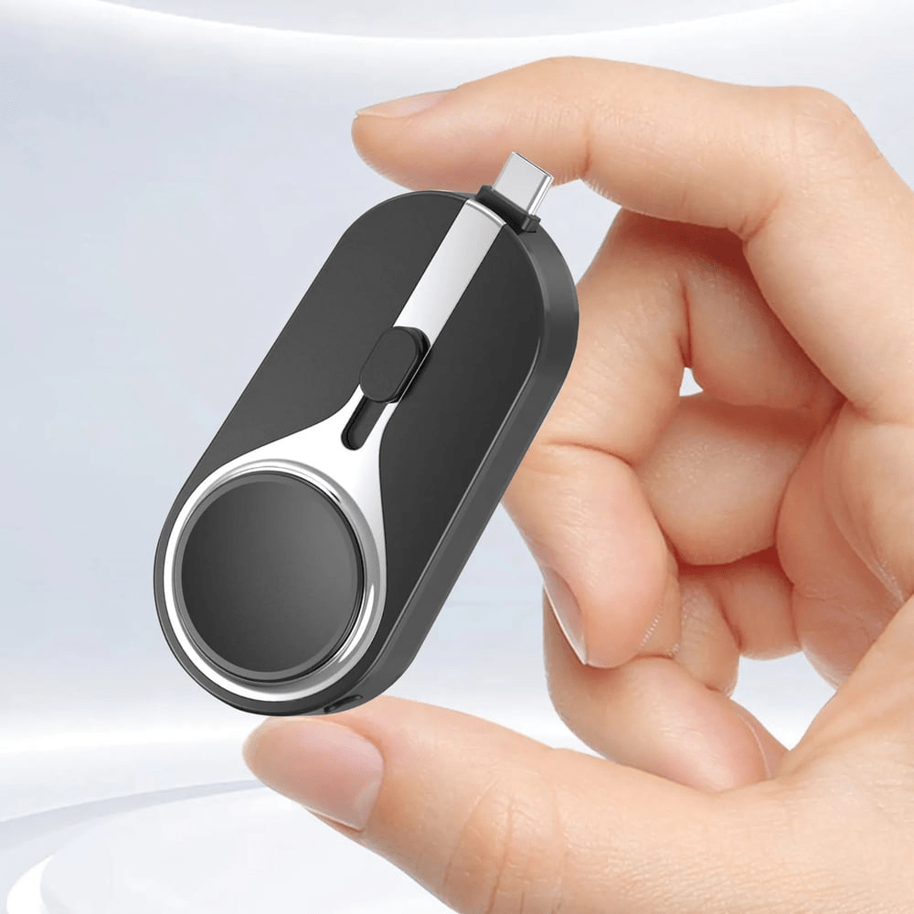 KeyPact Duo 2 - i - 1 Mini Powerbank med Klokkelader – 2000mAh, Type - C & Lightning, Robust med Karabinkrok - NordHjem