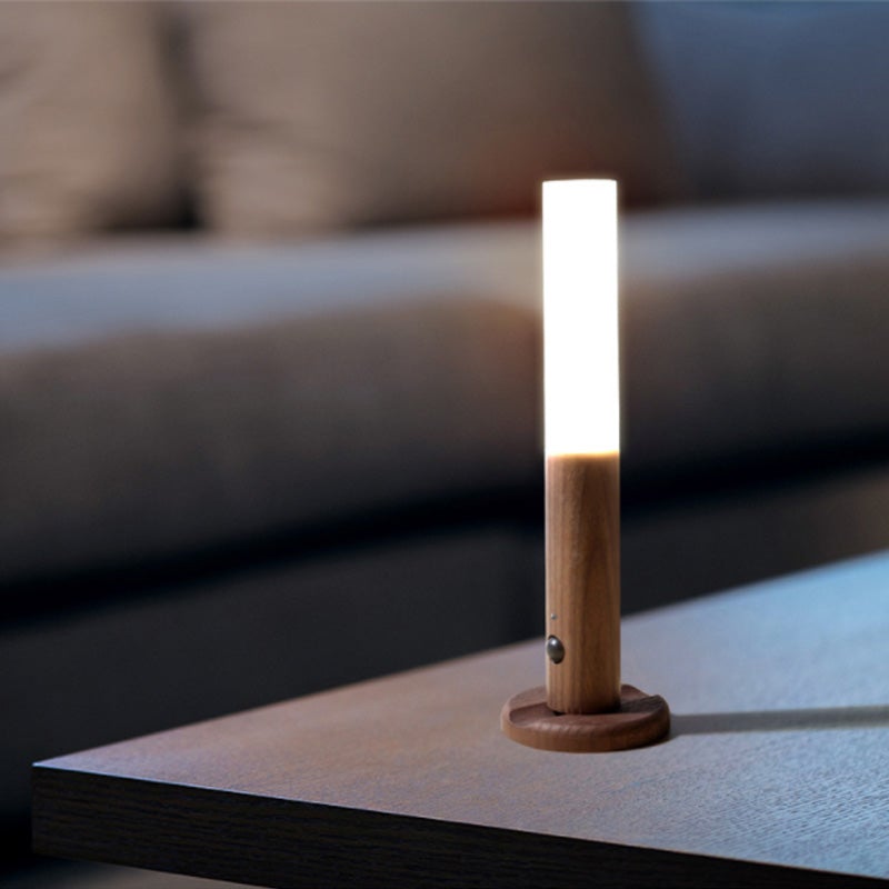 360° roterbar LED - vegglampe i tre - NordHjem