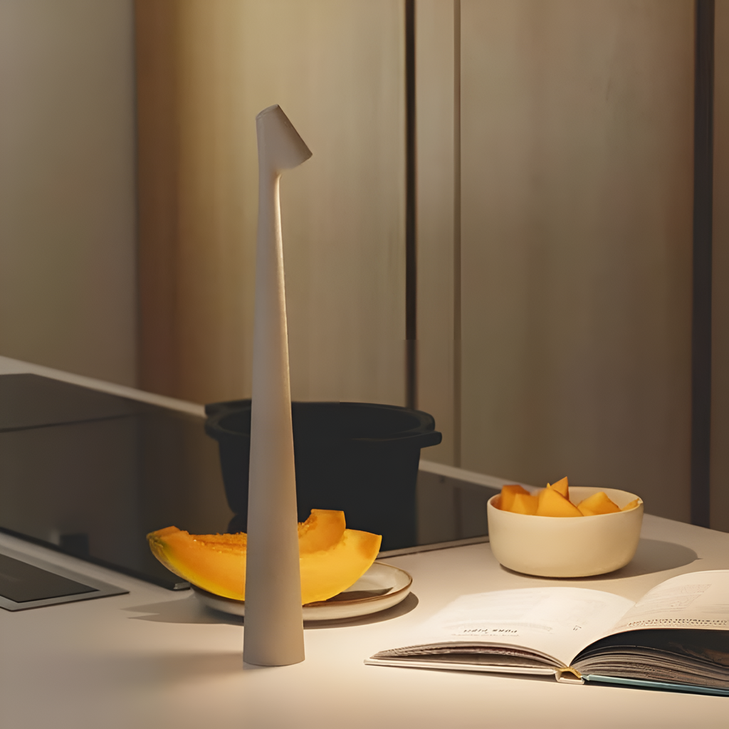 Minimalistisk nordisk bordlampe