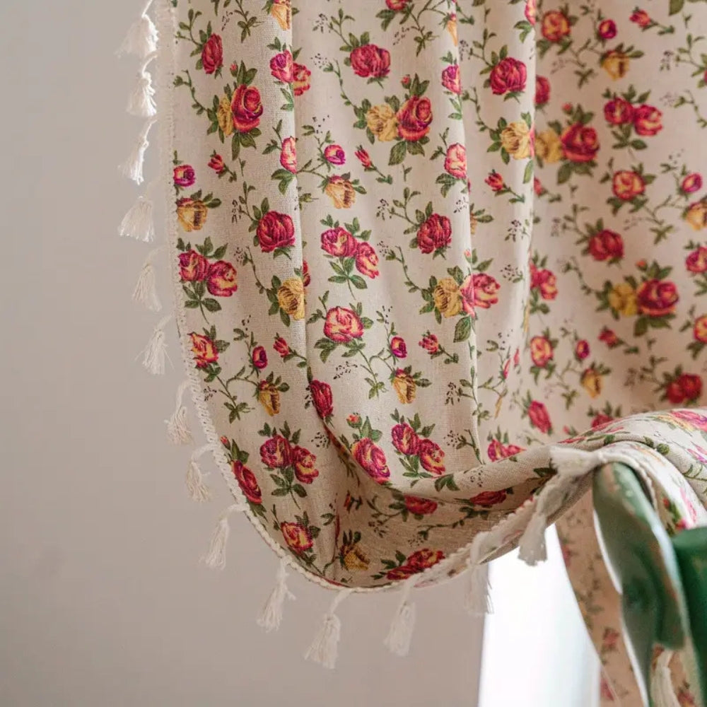 Myk bomullsgardin med blomster og dusker – 59"Wx52"L