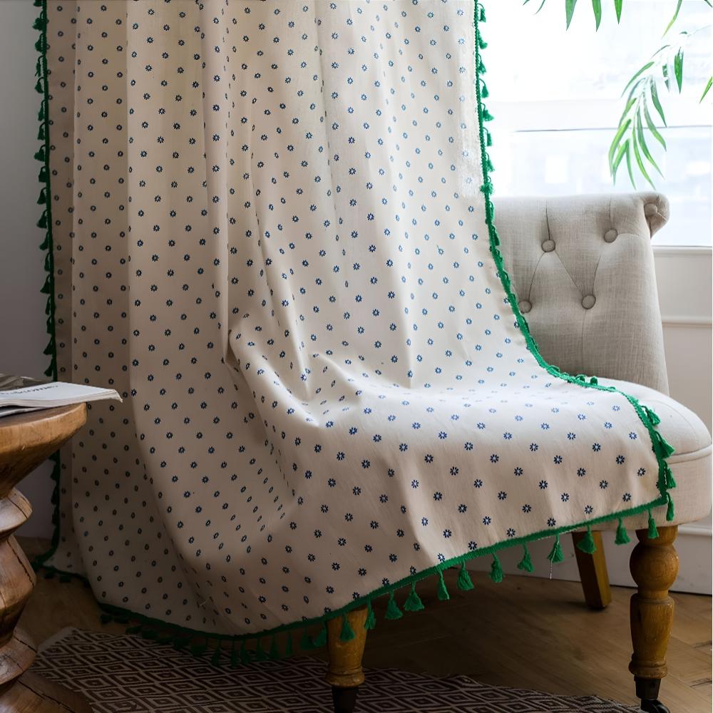Gardin med dusker og landlige kronblader – Rod Pocket