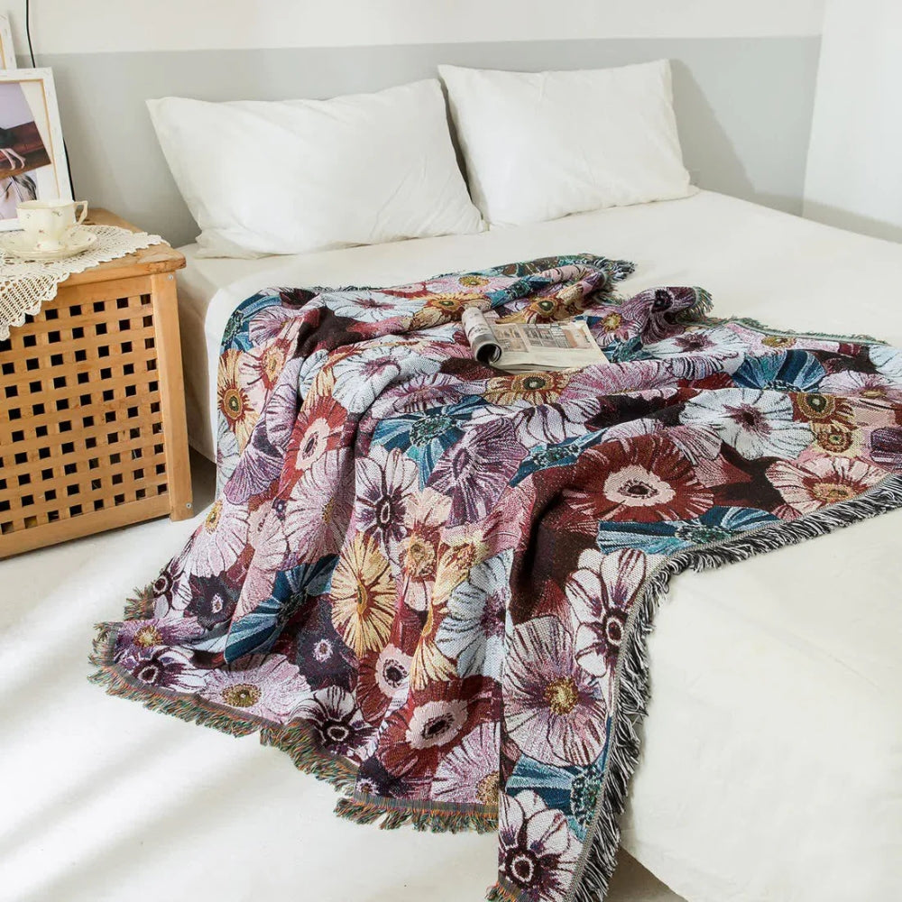 Vevd vintage bomullspledd med blomster og dusker