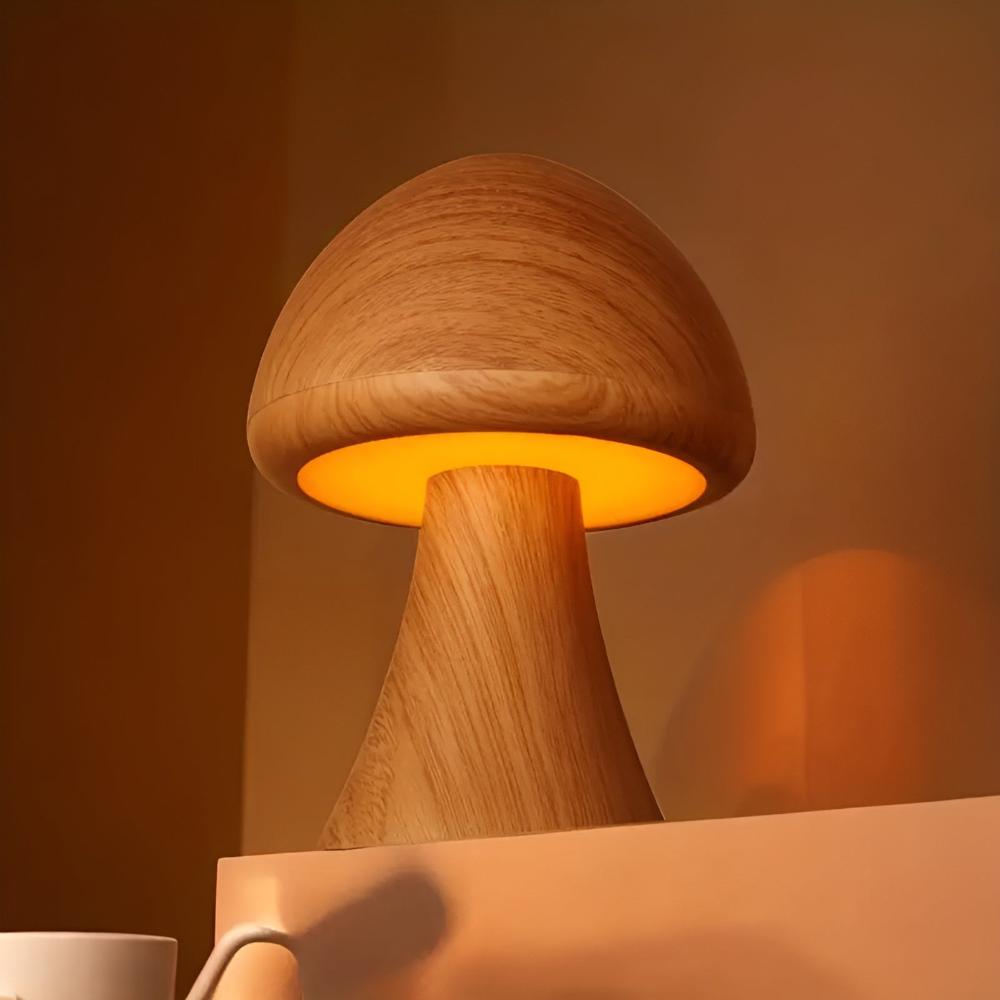 Trelampe formet som sopp