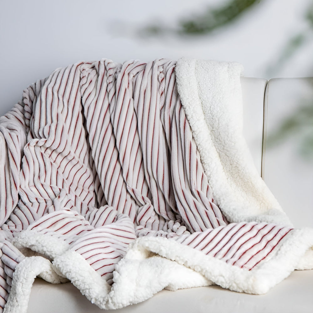 Lodden sherpapledd med striper – Pudderrosa Stripes