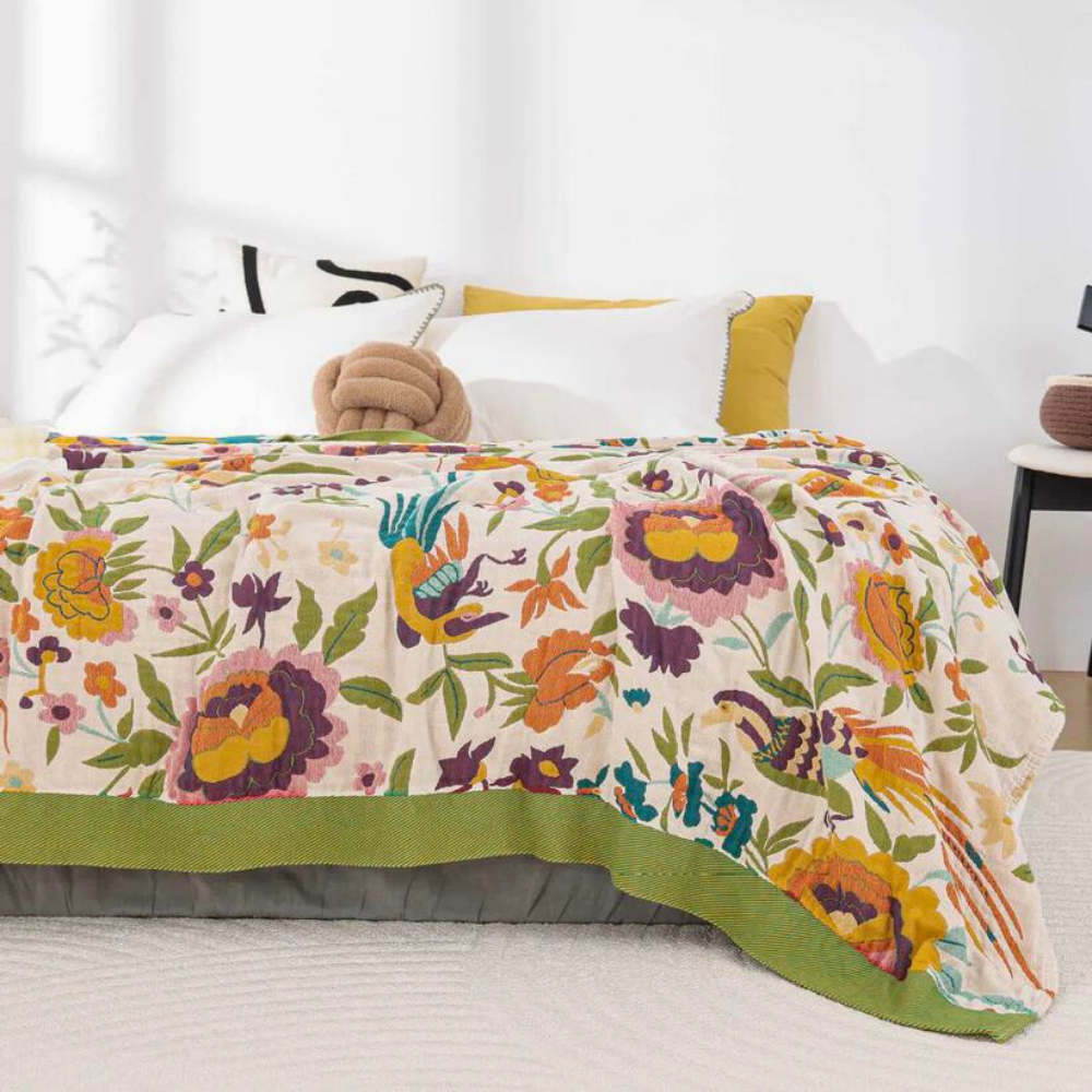 Mykt sengeteppe med blomsterbris – 59"x79"