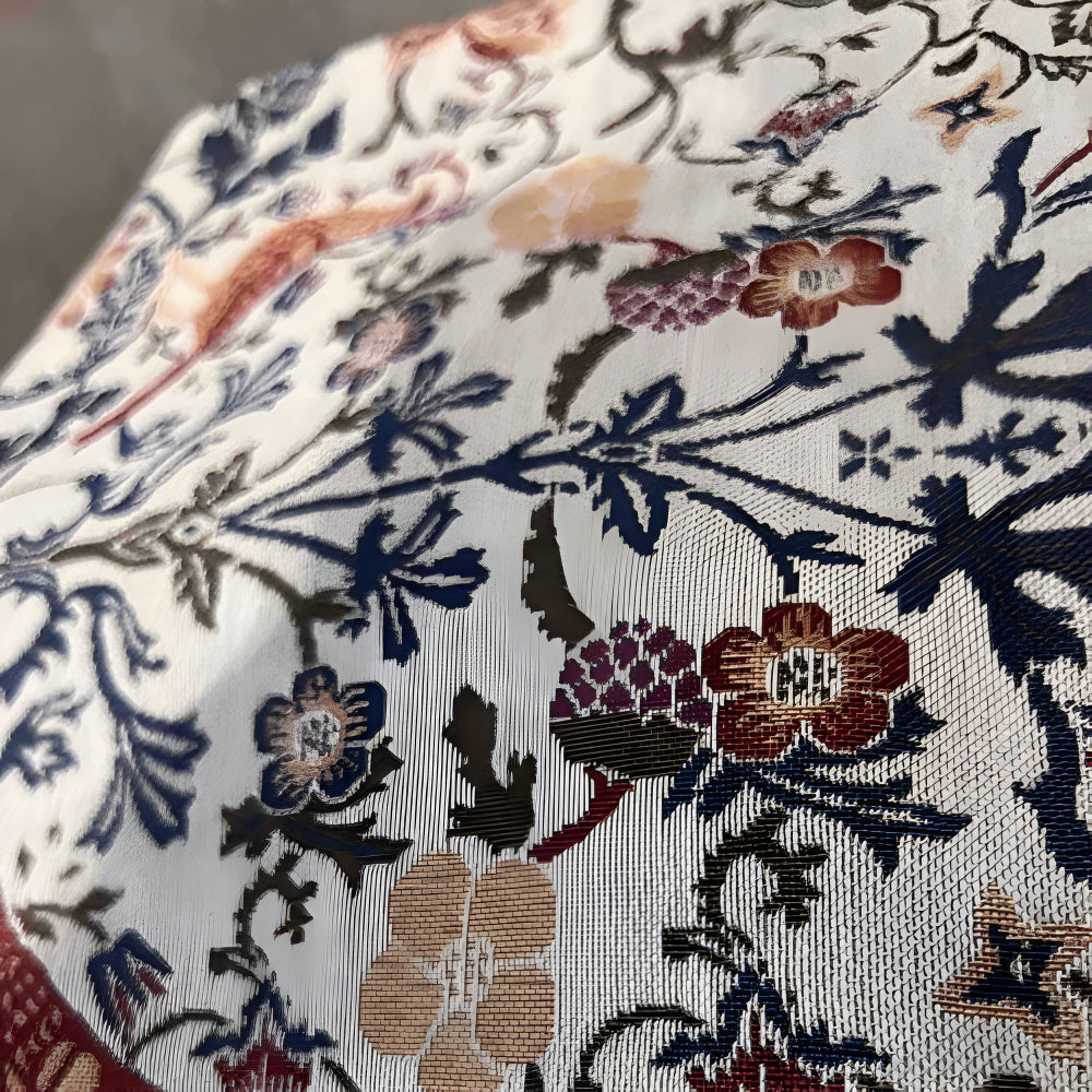 Vintage bordløper i jacquard med blomster og fugler