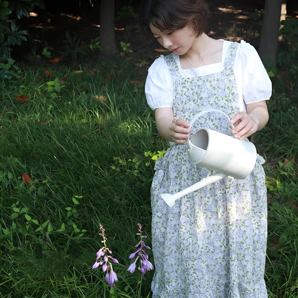 Forkle i ren bomull med pastoral sjarm