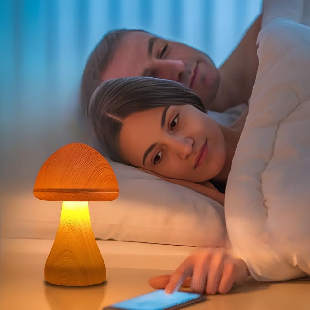 Trelampe formet som sopp