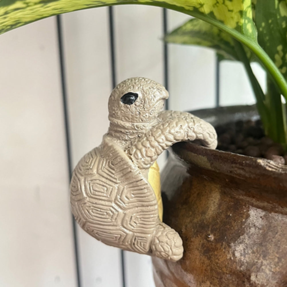 Arden hengende skilpaddefigur i resin