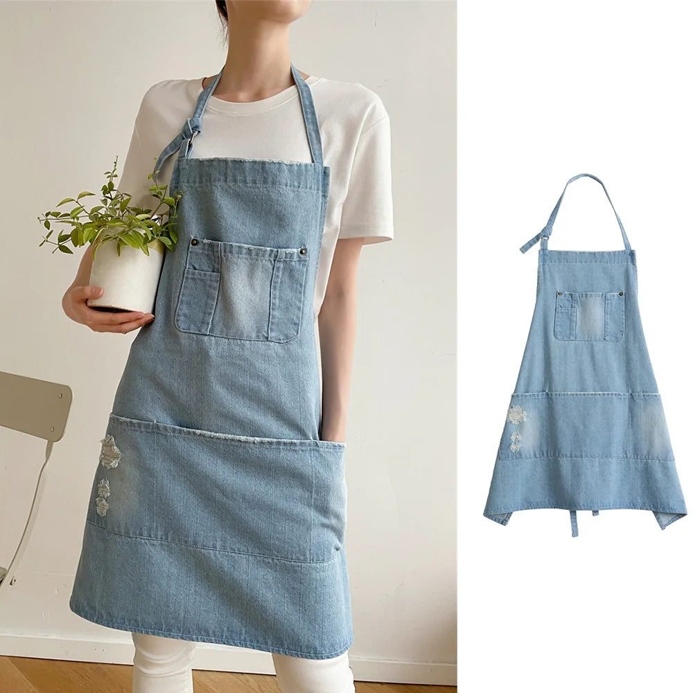 Klassisk forkle i blå denim med lomme – Sky Denim