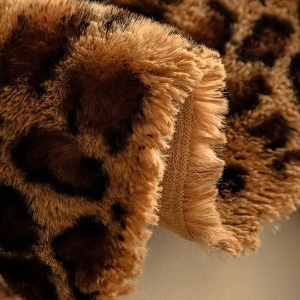 Lunt sofatrekk med leopardmønster