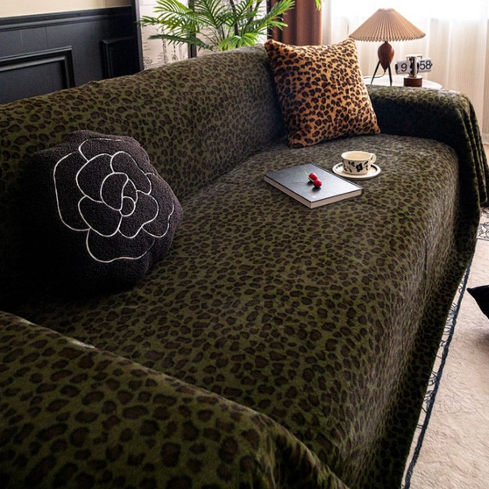 Lunt sofatrekk med leopardmønster