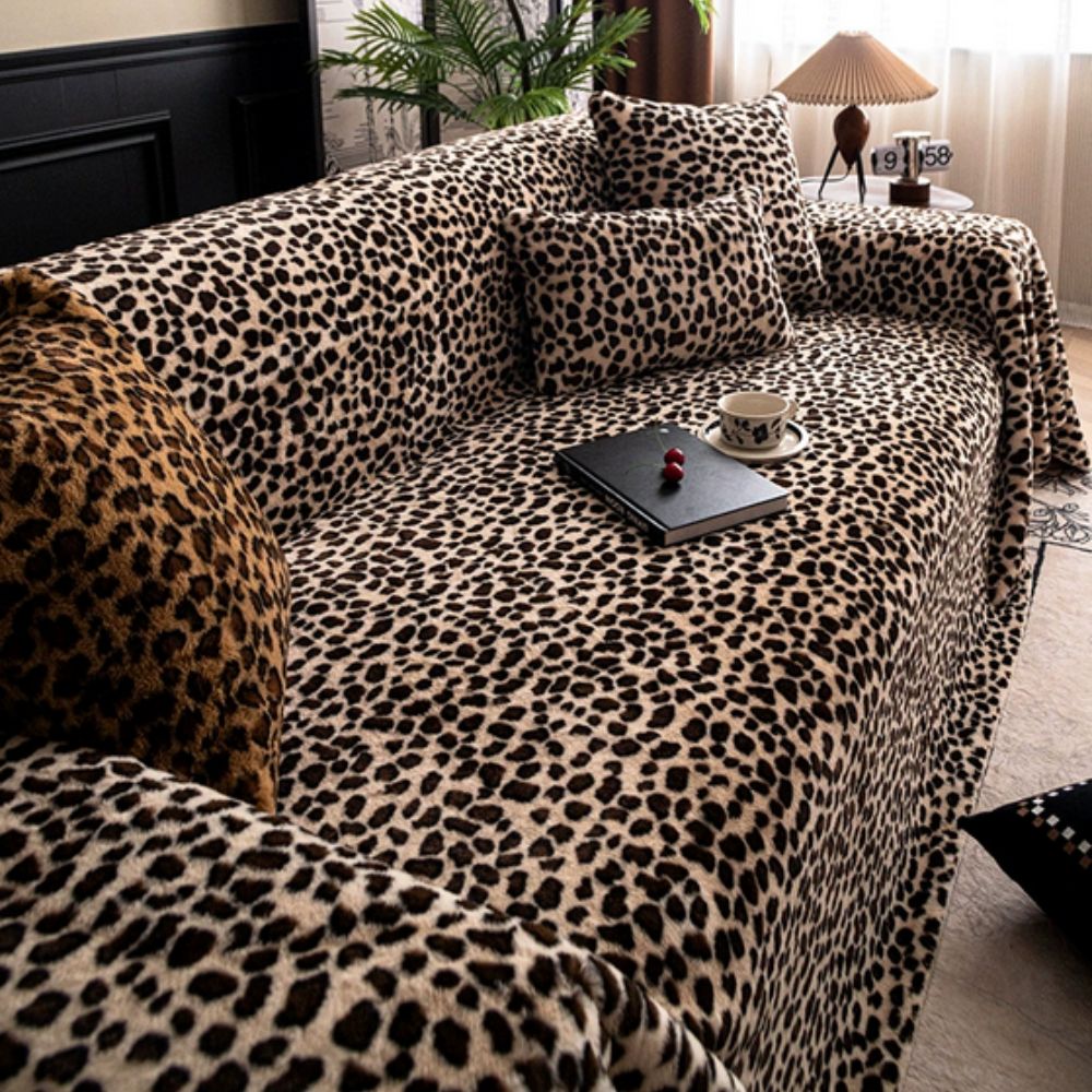 Lunt sofatrekk med leopardmønster