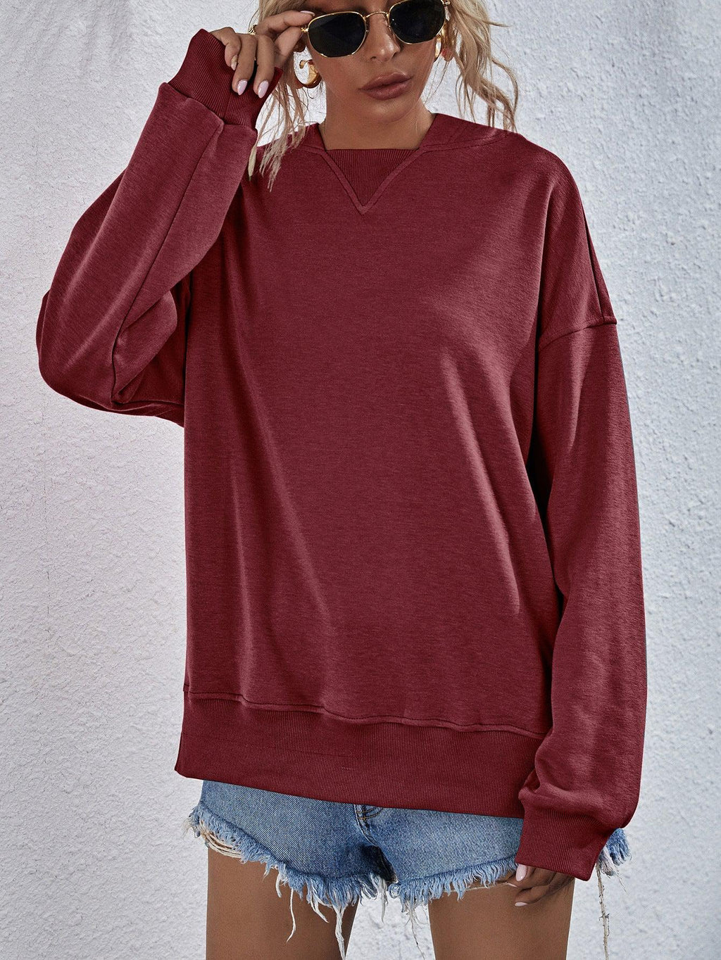 Dame Hoodie med Droppet Skulder og Splitt - NordHjem