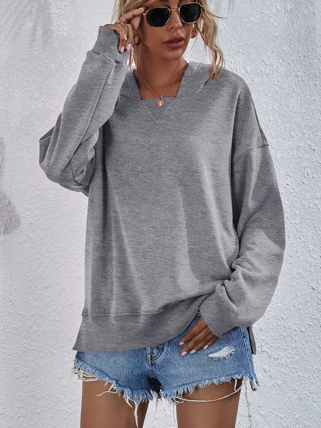 Dame Hoodie med Droppet Skulder og Splitt - NordHjem