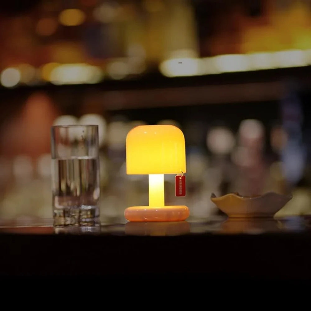 Lumia mini bordlampe formet som sopp