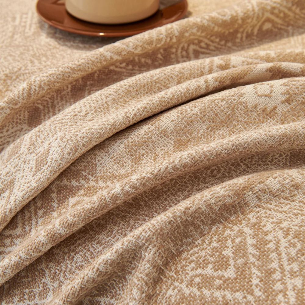 Sofatrekk med etnisk stammemønster
