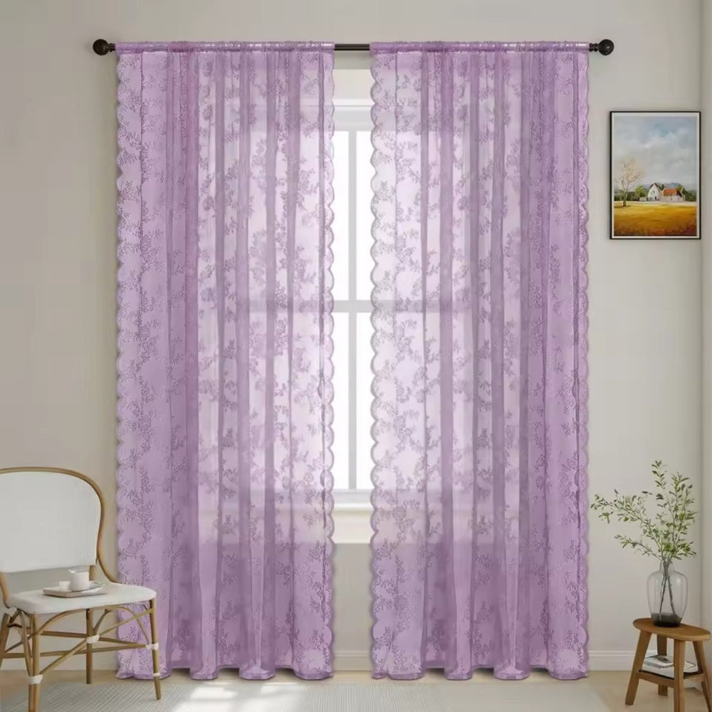 Transparente gardiner med blomster