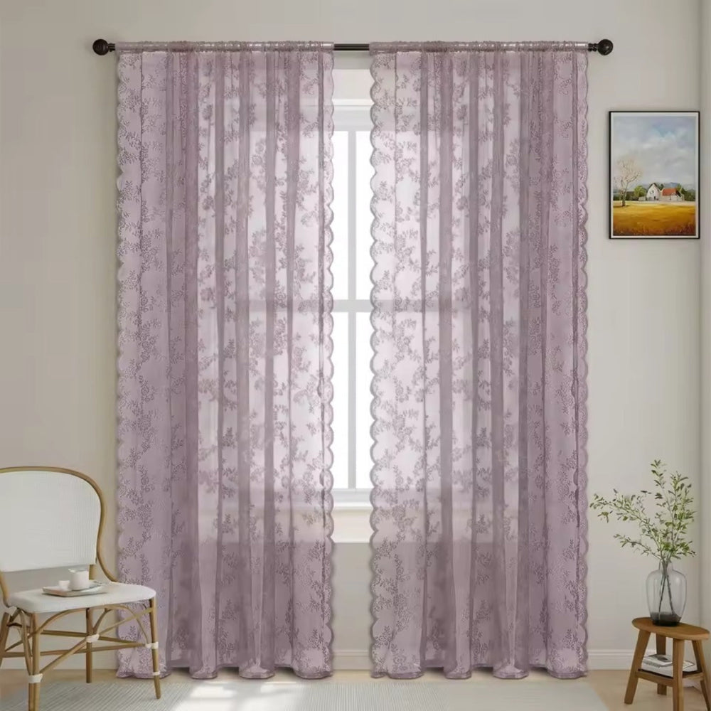Transparente gardiner med blomster