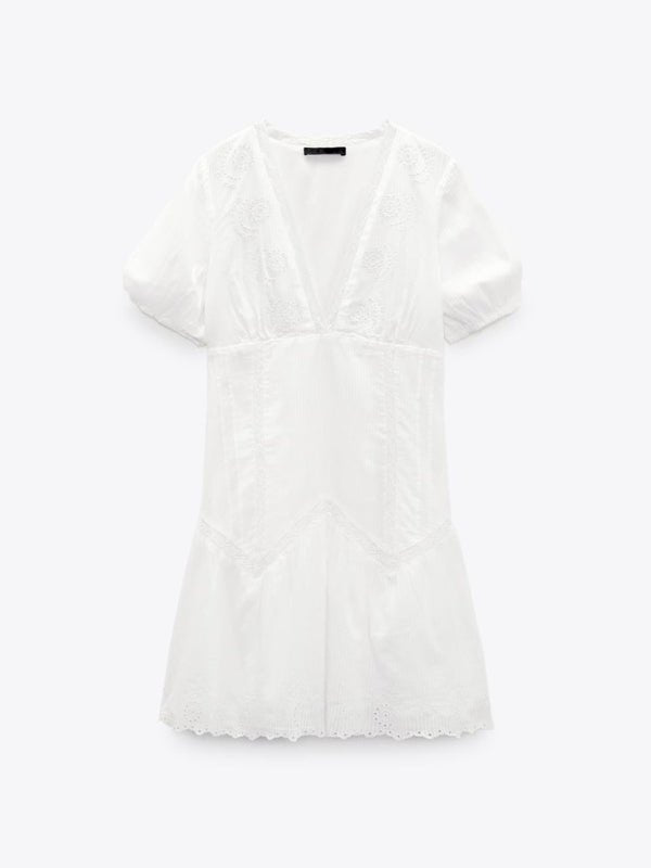 Kvinne Mini Kjole Fluffy Ermer V - Hals Broderi - NordHjem