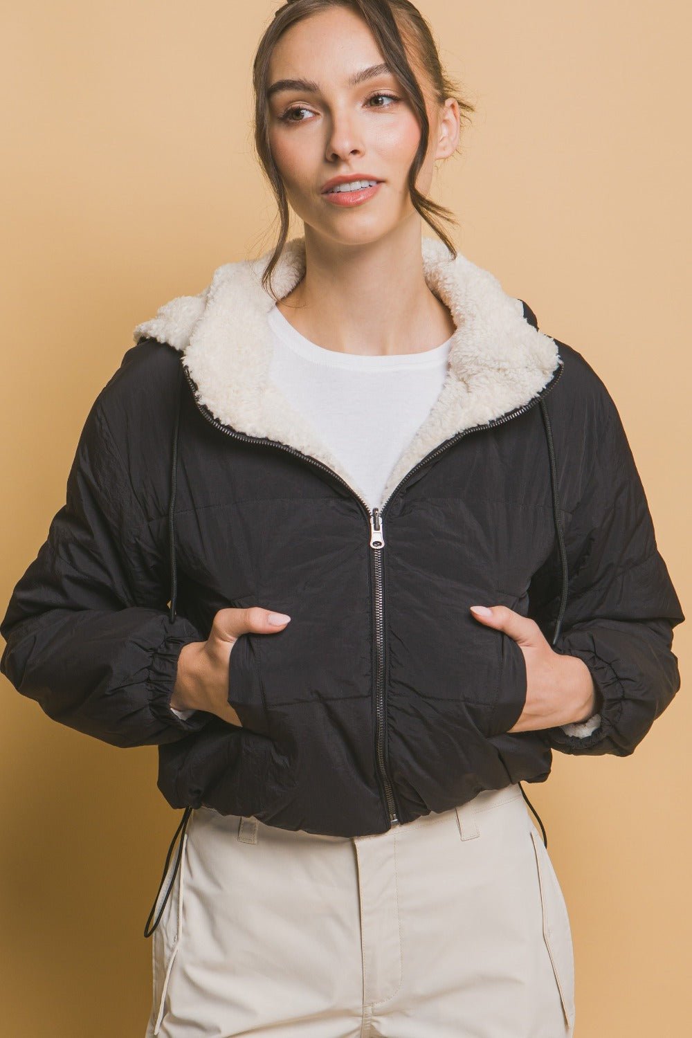 Kvinne Zip Up Cropped Hettejakke Sherpa Vendbar - NordHjem