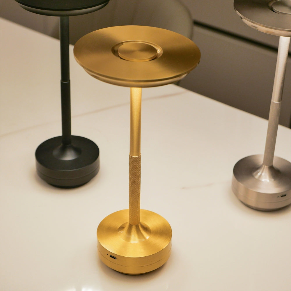 Lunox oppladbar LED-skrivebordslampe