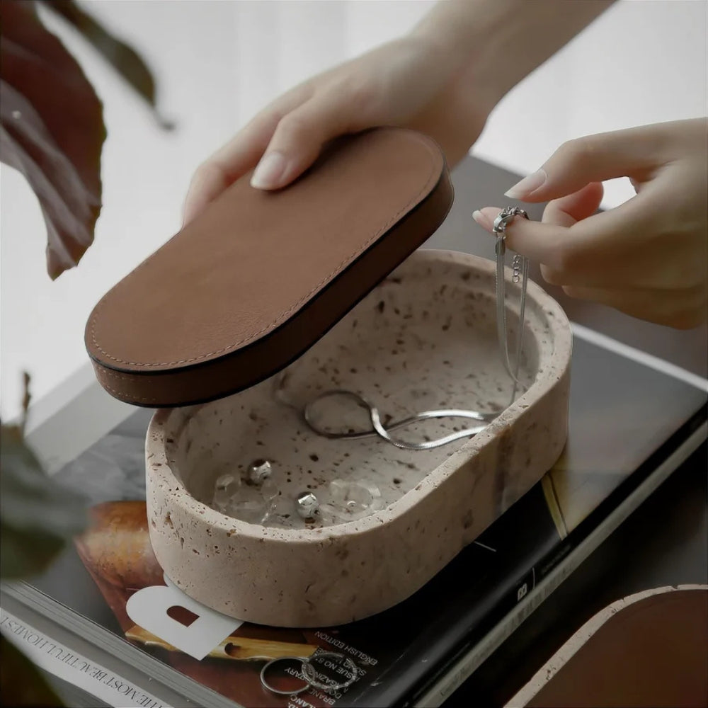 Smykkeskrin i marmor med skinnlokk – Liten Box