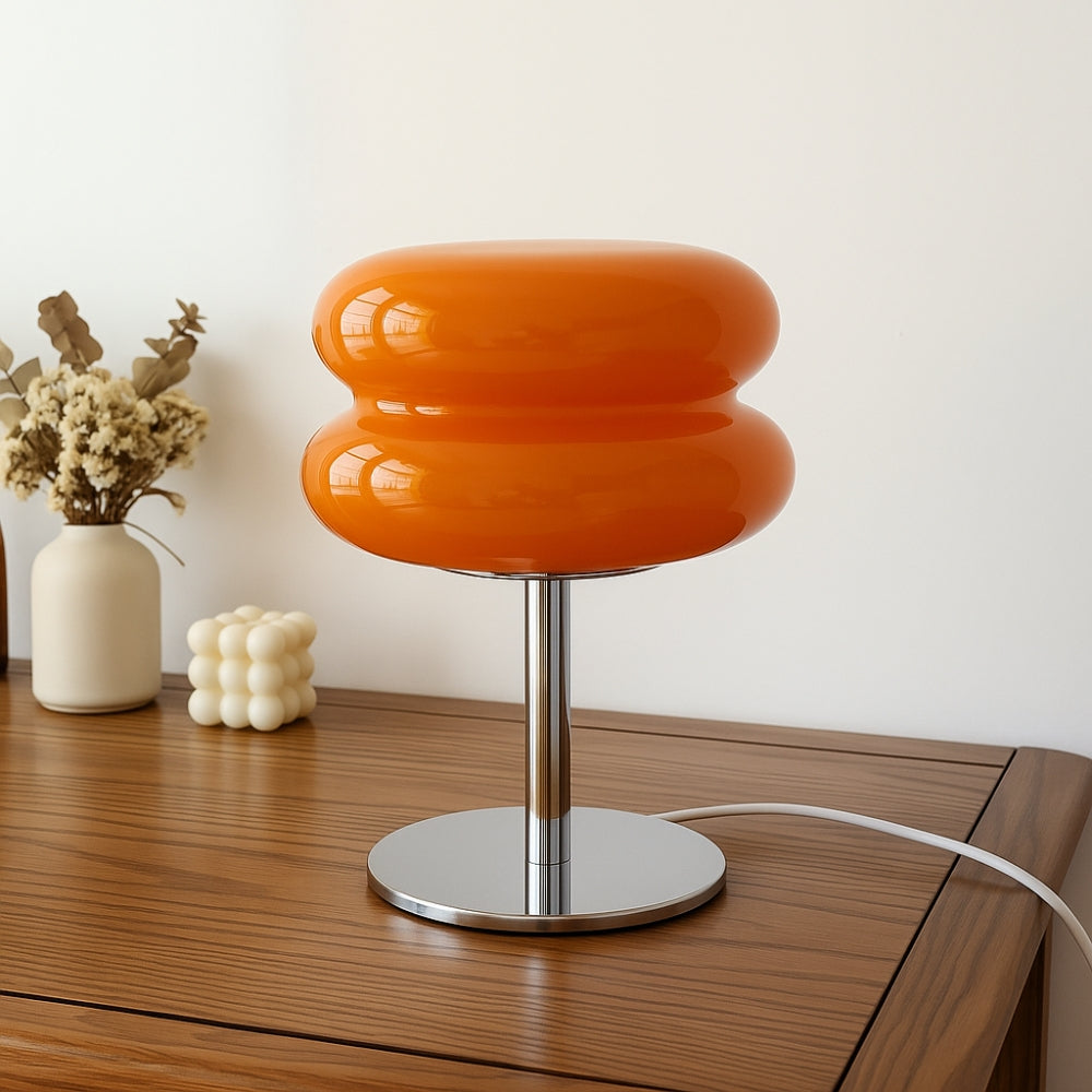 Mariel middelalderinspirert trefarget bordlampe