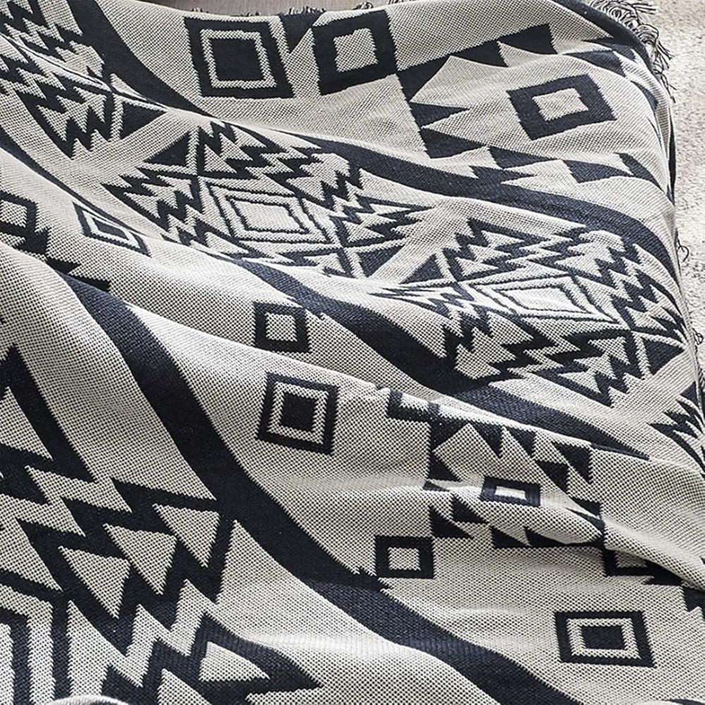 Nomad Weave boho-pledd