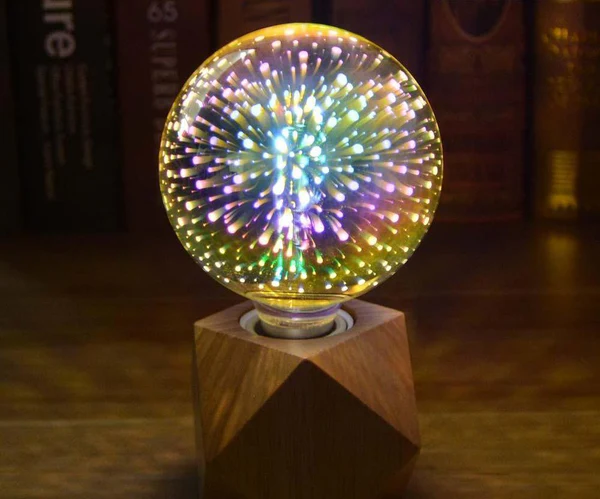 3D LED Dekorativ Lyspære – Sølvbelagt Glass, E27, 6.3 Tommer - NordHjem