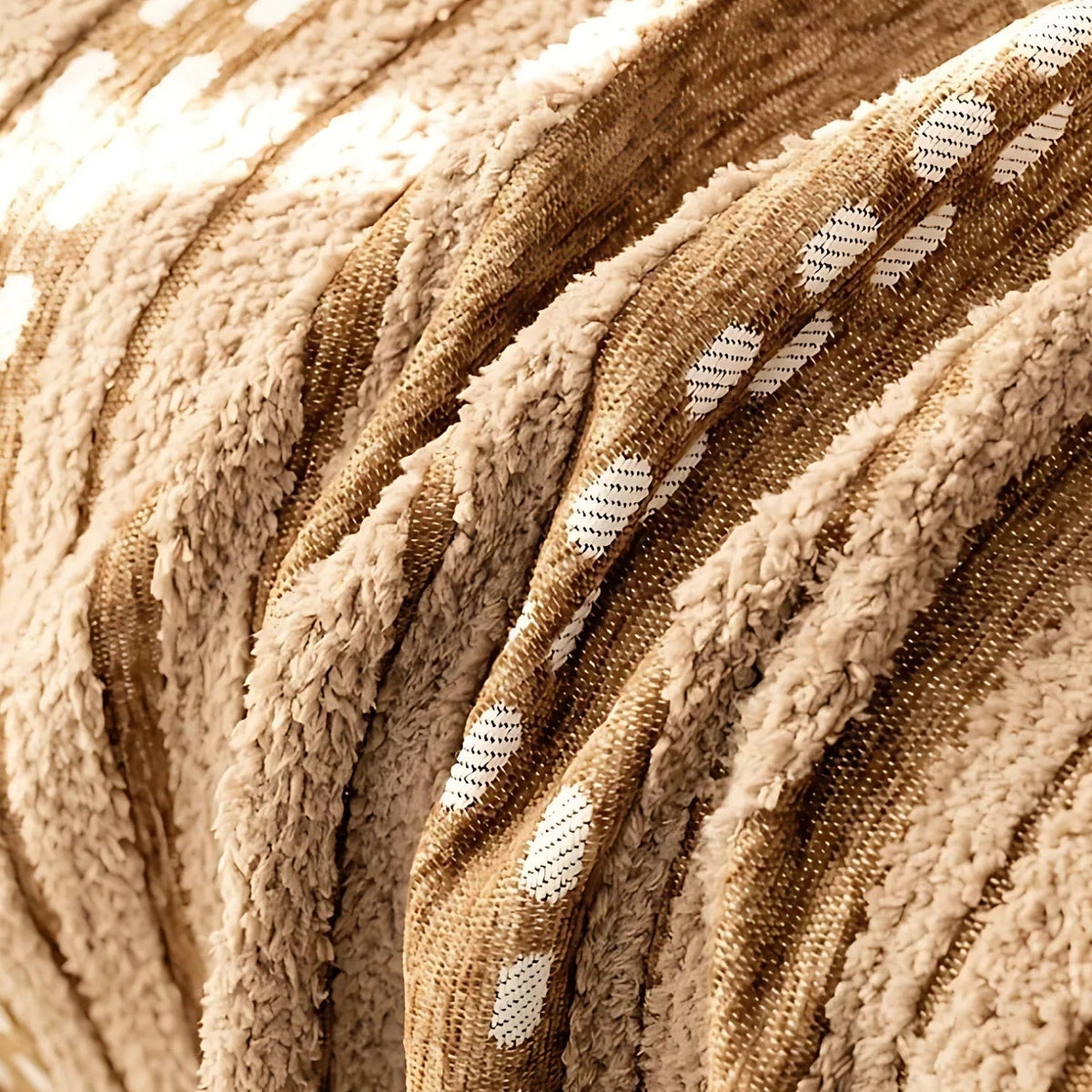 Boho-sofatrekk og pledd i plysj i Sahara-stil