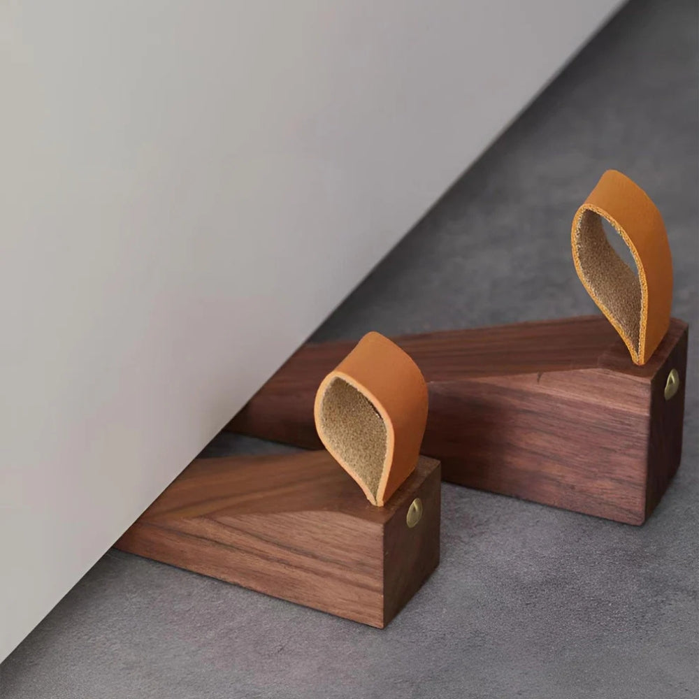 Elegant dørstopper i tre – Lys Oak