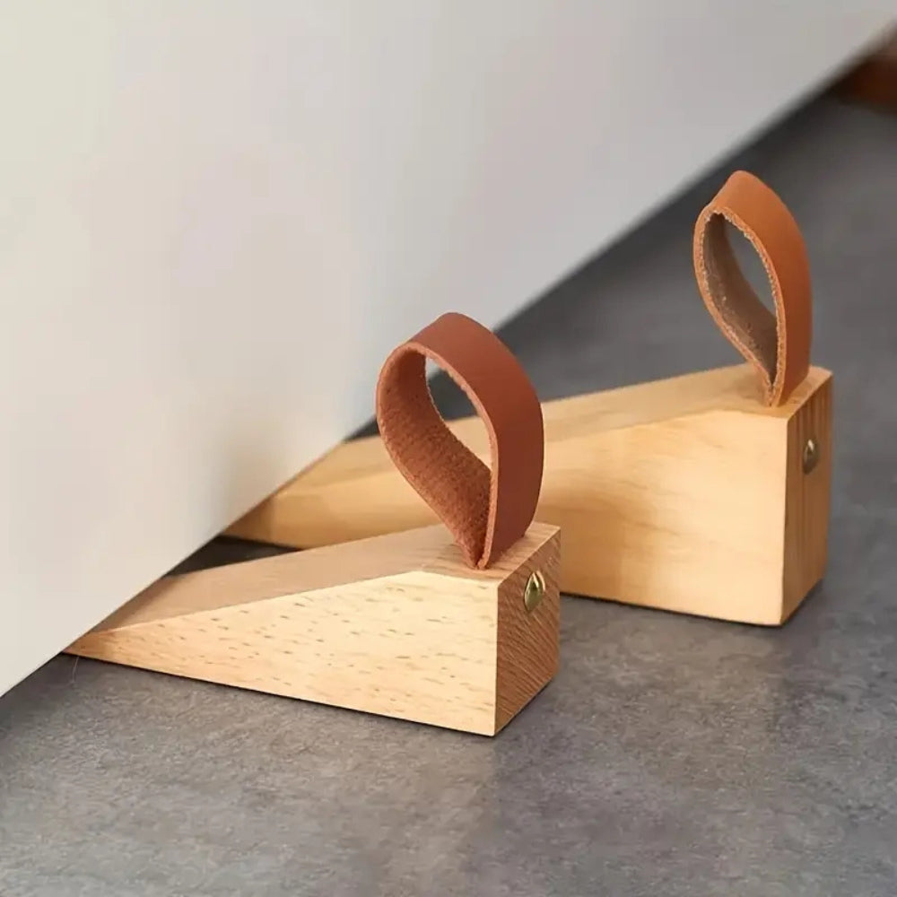 Elegant dørstopper i tre