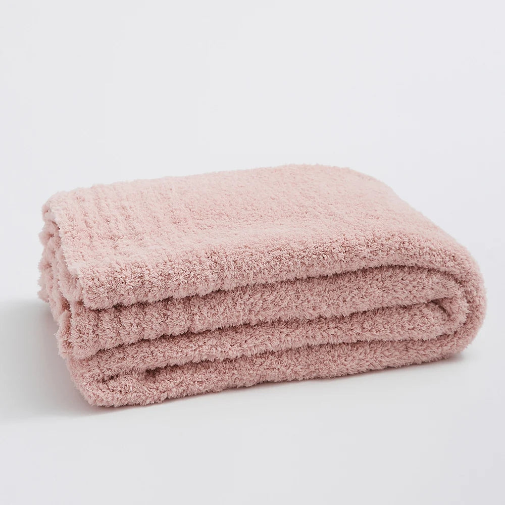 Soft Nest minimalistisk strikkepledd