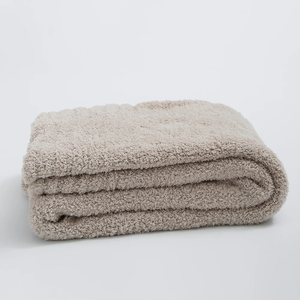 Soft Nest minimalistisk strikkepledd