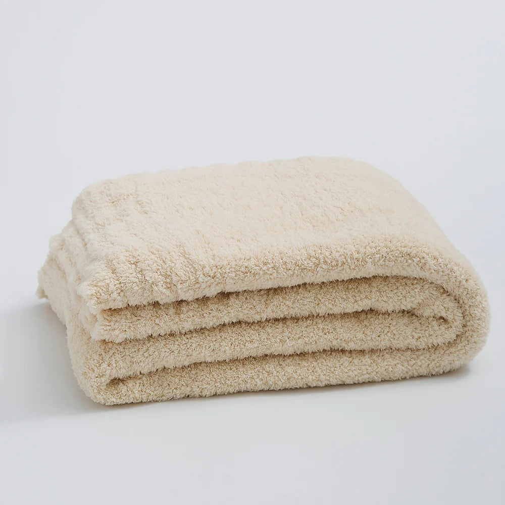Soft Nest minimalistisk strikkepledd