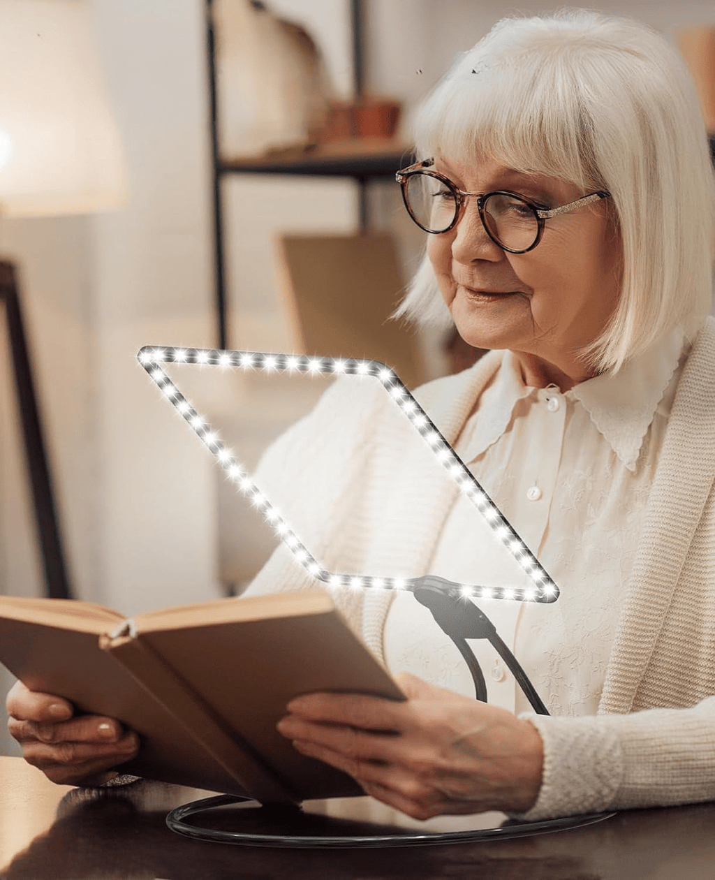 Håndfri Forstørrelsesglass med LED - lys – 5X Forstørrelse, Fleksibel Holder & USB - oppladbar - NordHjem
