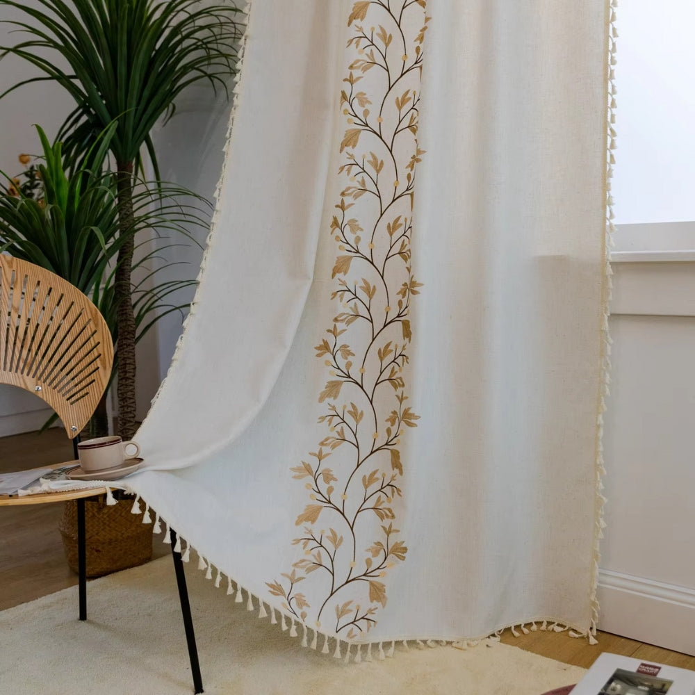 Willow elegant gardin med blomster og dusker