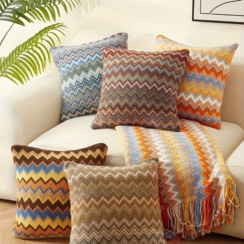 Boho-putetrekk med strikket sikksakkmønster – Rustrød Chevron