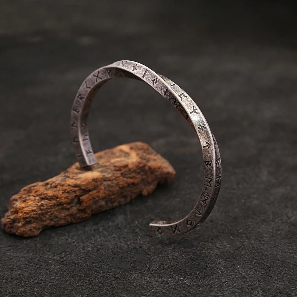Viking Valor Mobius armbånd - Oppdag vikingenes kraft og styrke - NordHjem